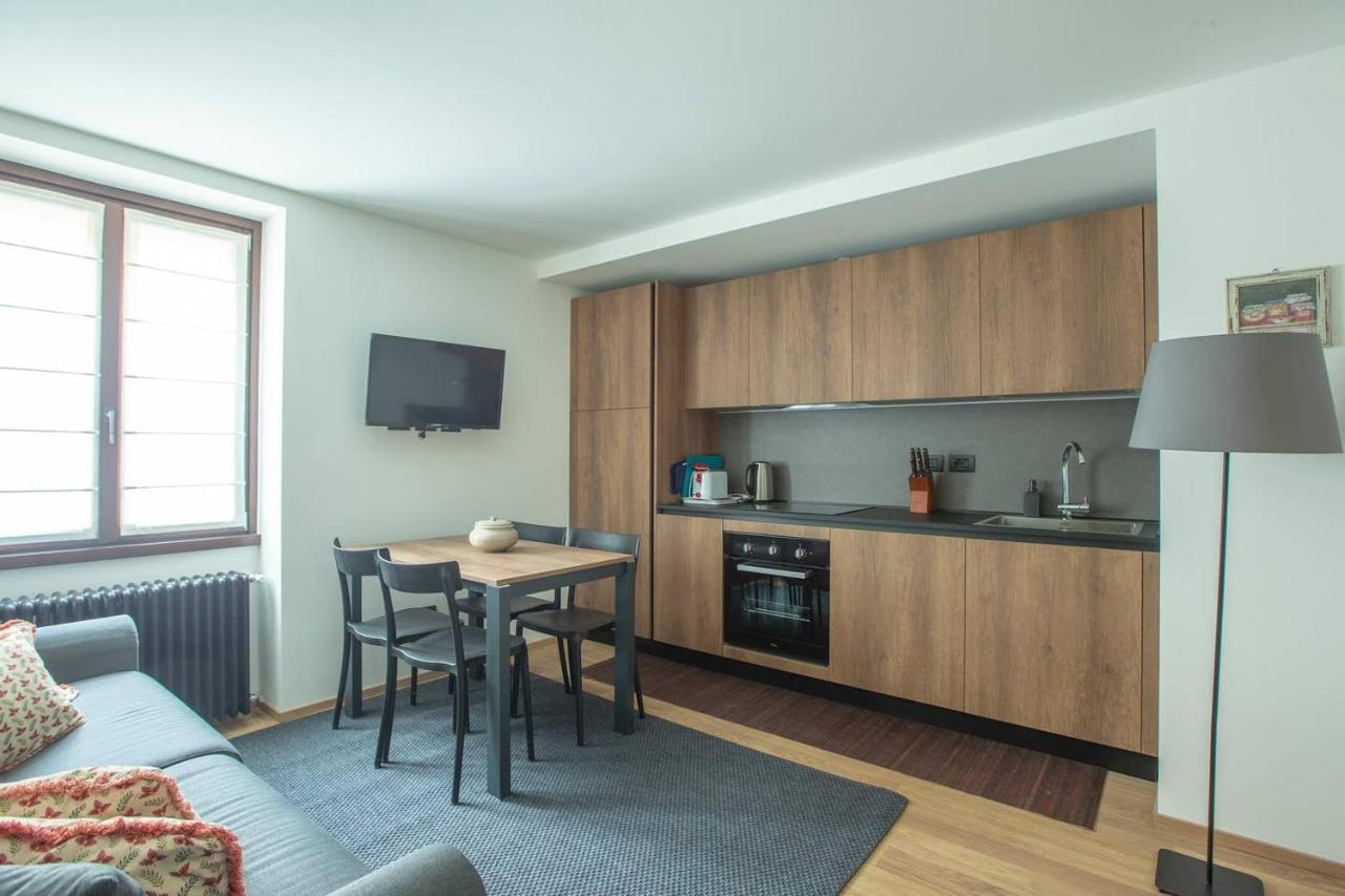 Apartament Joivy Warm Flat For 4, With Parking In *